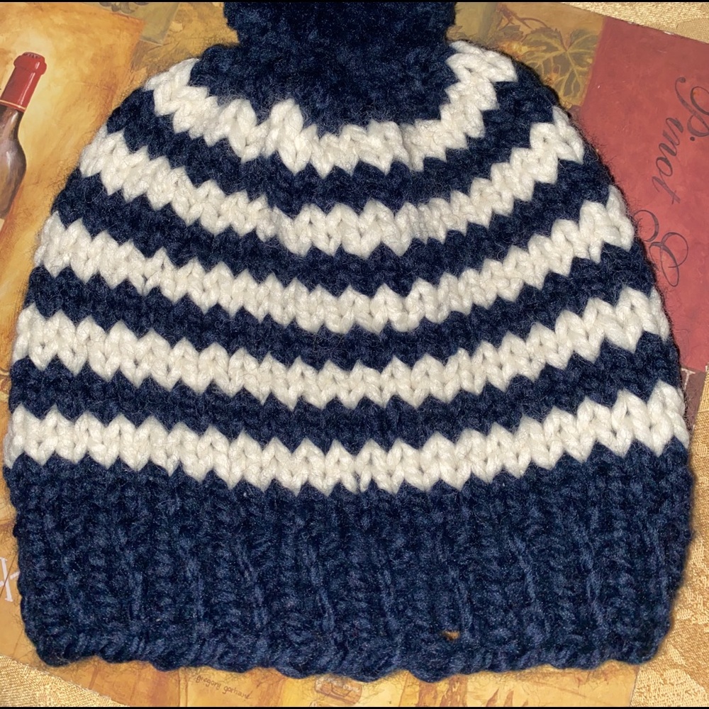 Handmade hat - Picture 2 of 2